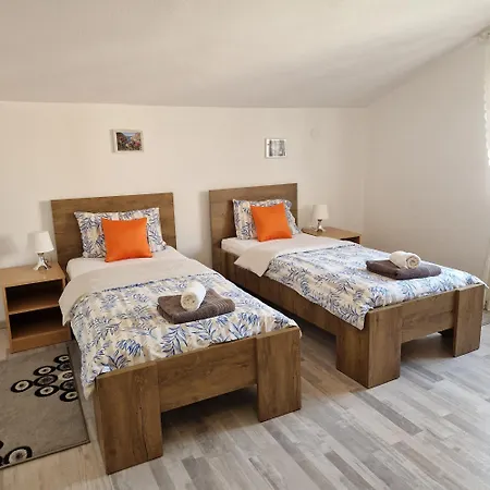 Blue Horizon - With 2 Terraces *